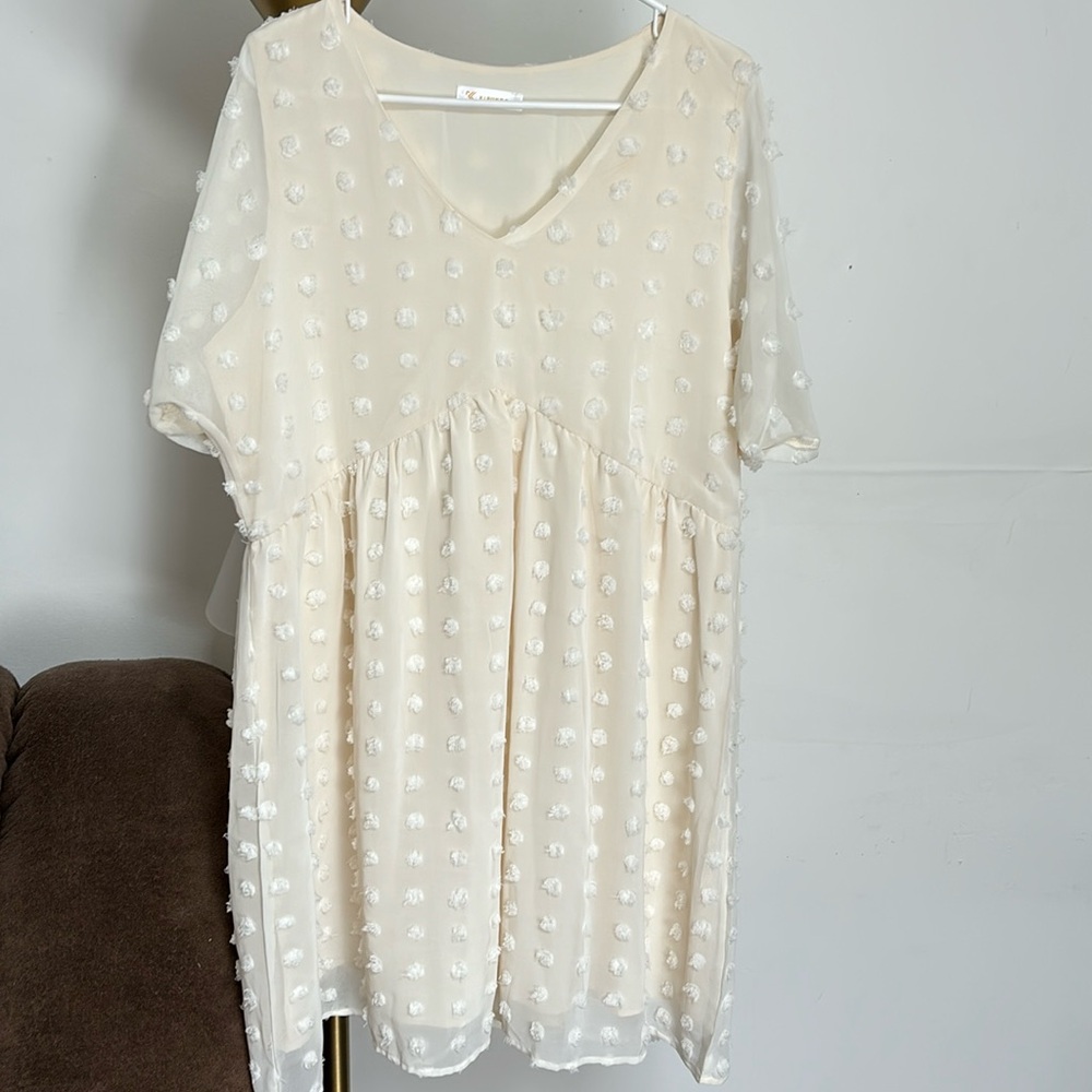 Off White/Cream Textured Dress - Size L 🤍